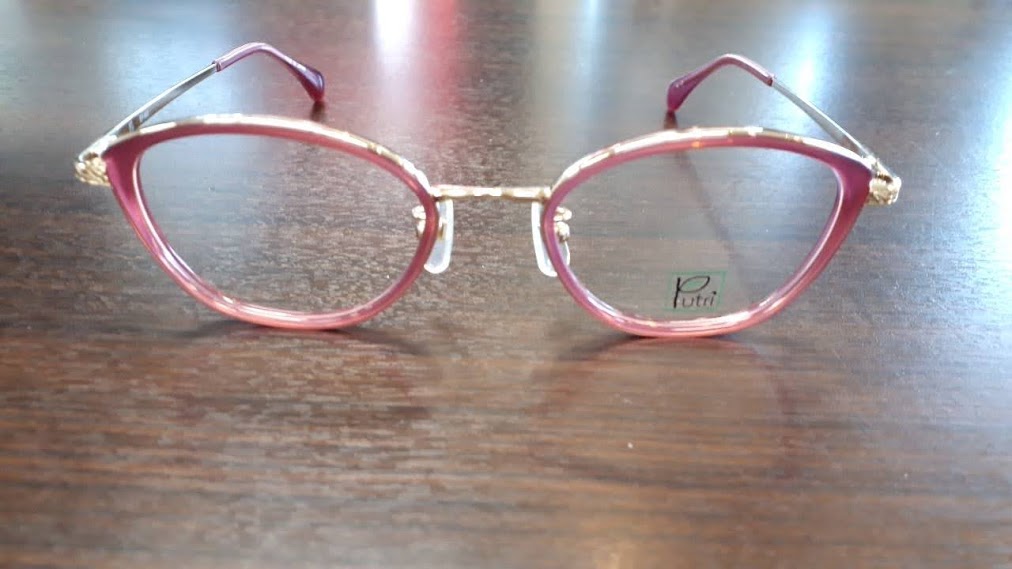 プトゥリ2021 EP-885 | プトゥリ | 取扱商品 | ブログ | ああ良い眼鏡専門店